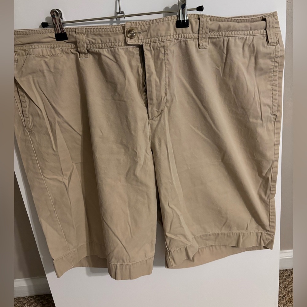GAP Tan Bermuda Shorts Flat Front Design